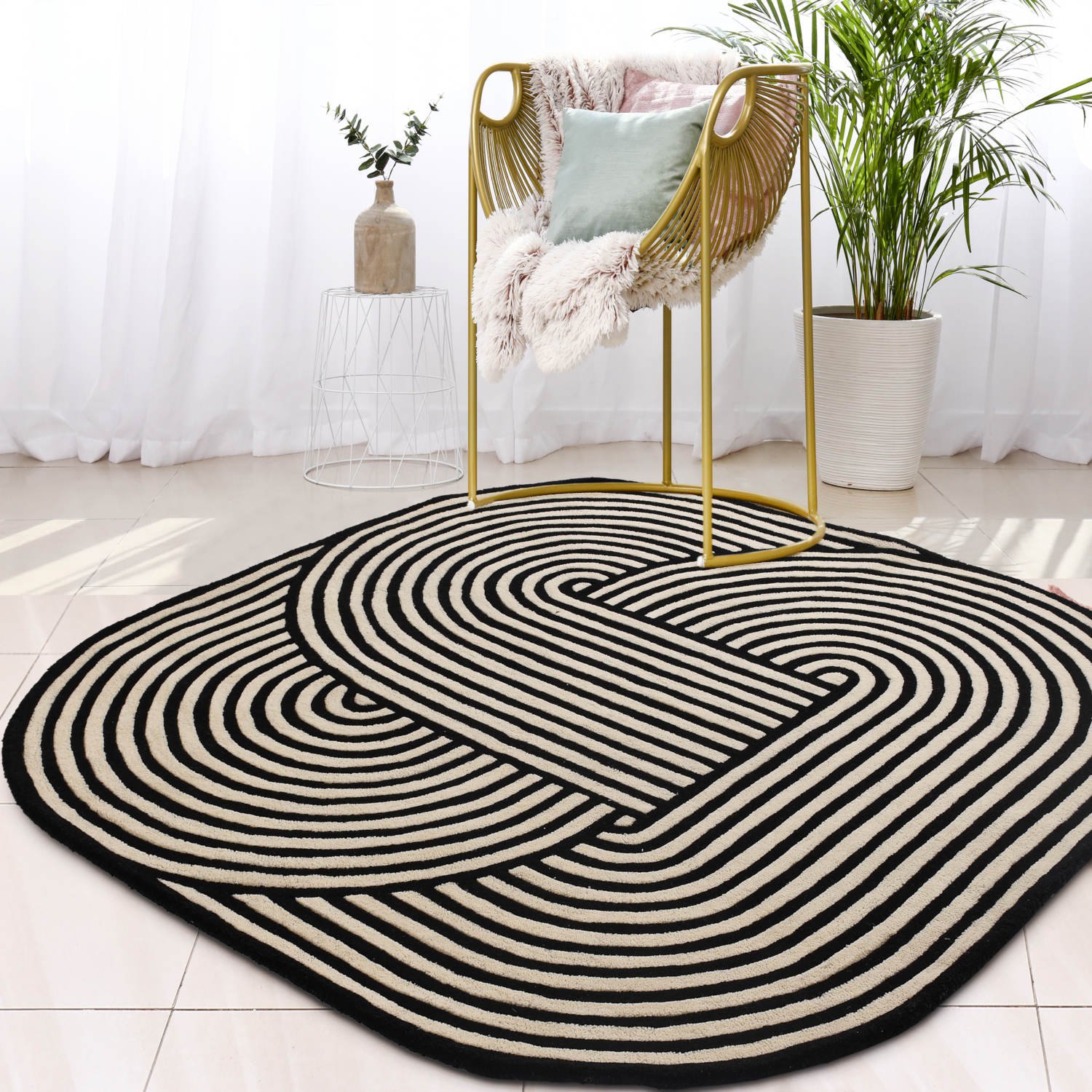 Infinity rug (black and white ) - Image 2